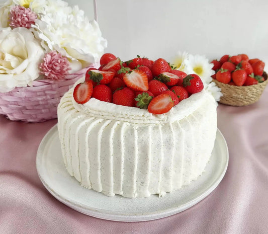 Strawberry Cake Falettis Hotel - Pak Gifts Store